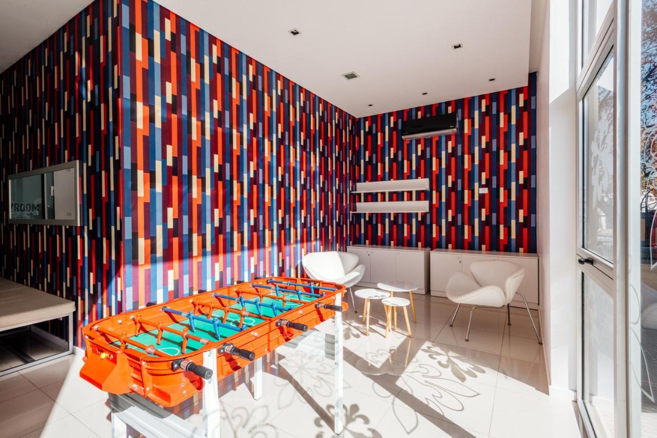 Apartment Rent A Flat - *